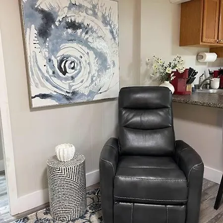Spacious 1 Bedroom Close To Everything 4 Edgecomb Extérieur photo