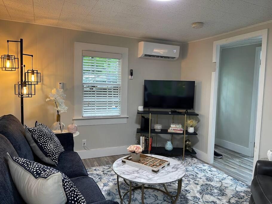 Spacious 1 Bedroom Close To Everything 4 Hébergement de vacances